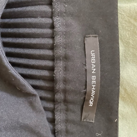 Urban Behaviour Black Pleated Mini Skirt - Picture 4 of 4